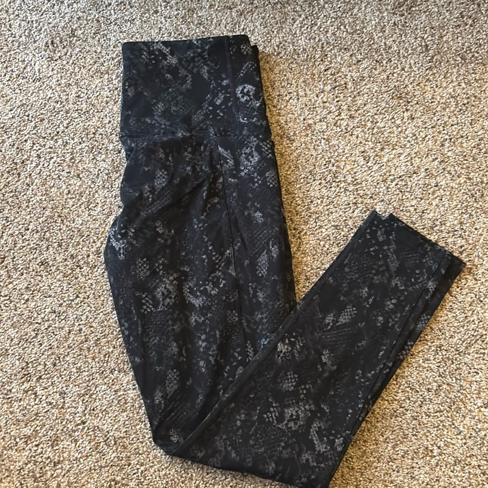 Snake Patterned Leggings